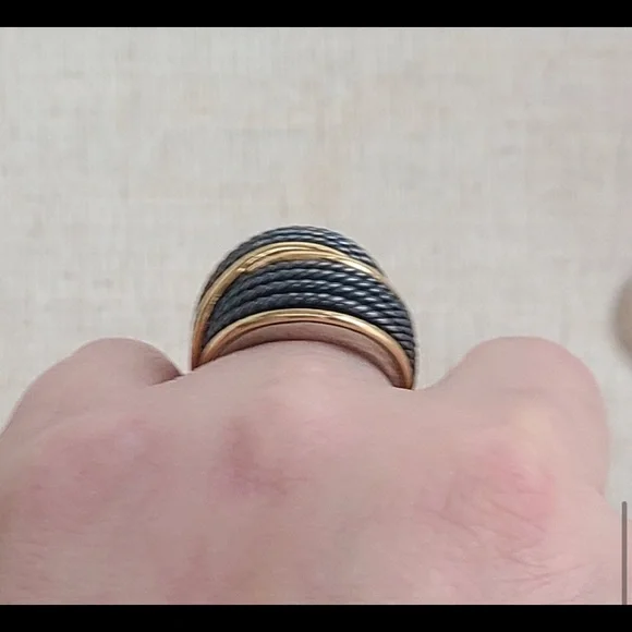 David Yurman Origami Crossover Ring. - Picture 6 of 10